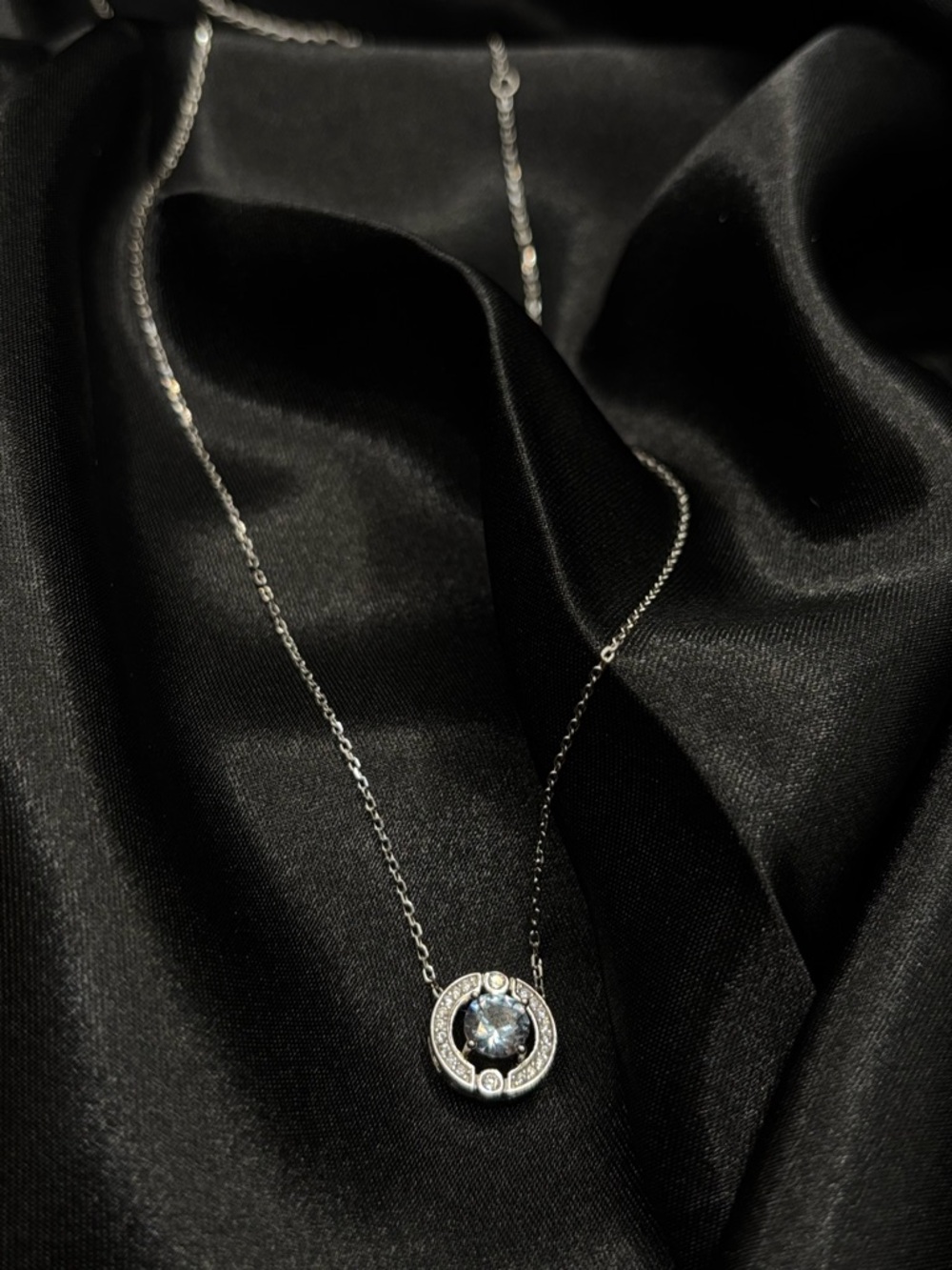 S925 Sterling Silver Halo Necklace Dainty Circle Pendant - Picture 7 of 7